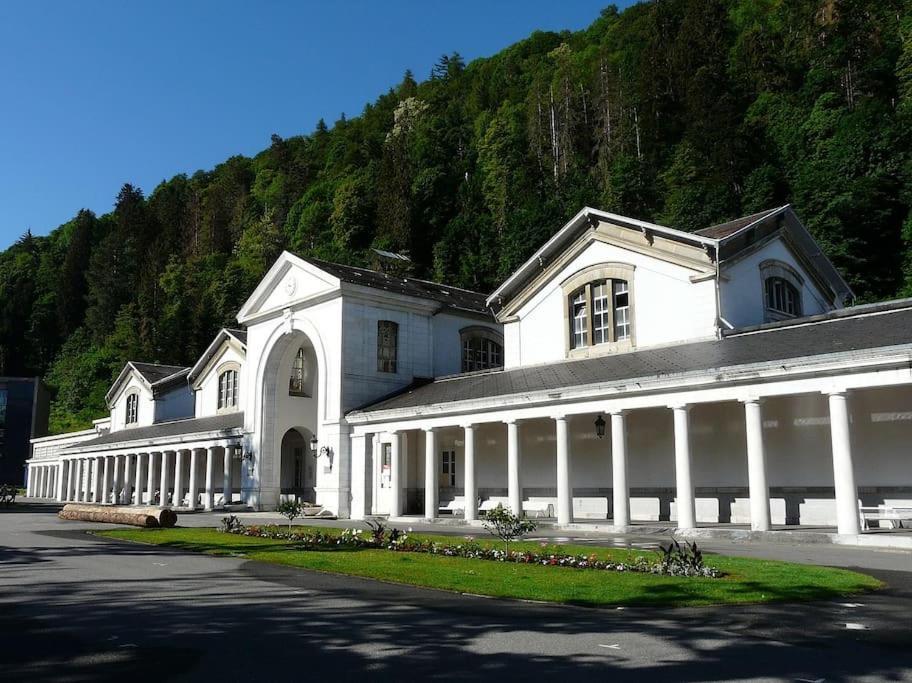 Charmant T3 A Bagneres-De-Luchon Exterior photo